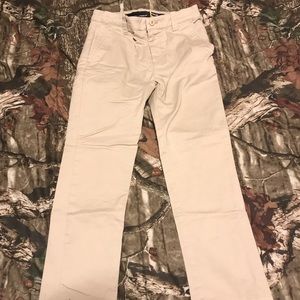 Boys size 6 under armour khaki dress pants